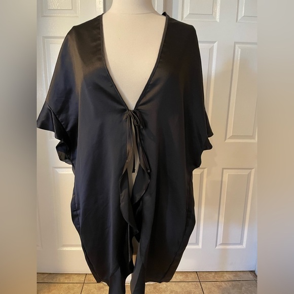 Victoria's Secret NWT Silky Ruffle Kimono Robe - Picture 2 of 10